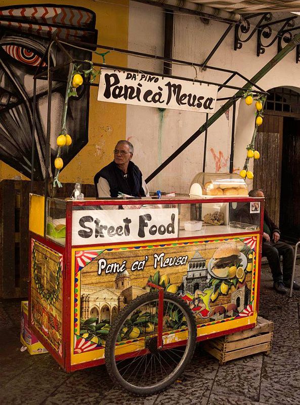 SAVARINO FRANCESCO - Street food (Mercato del Capo).jpg